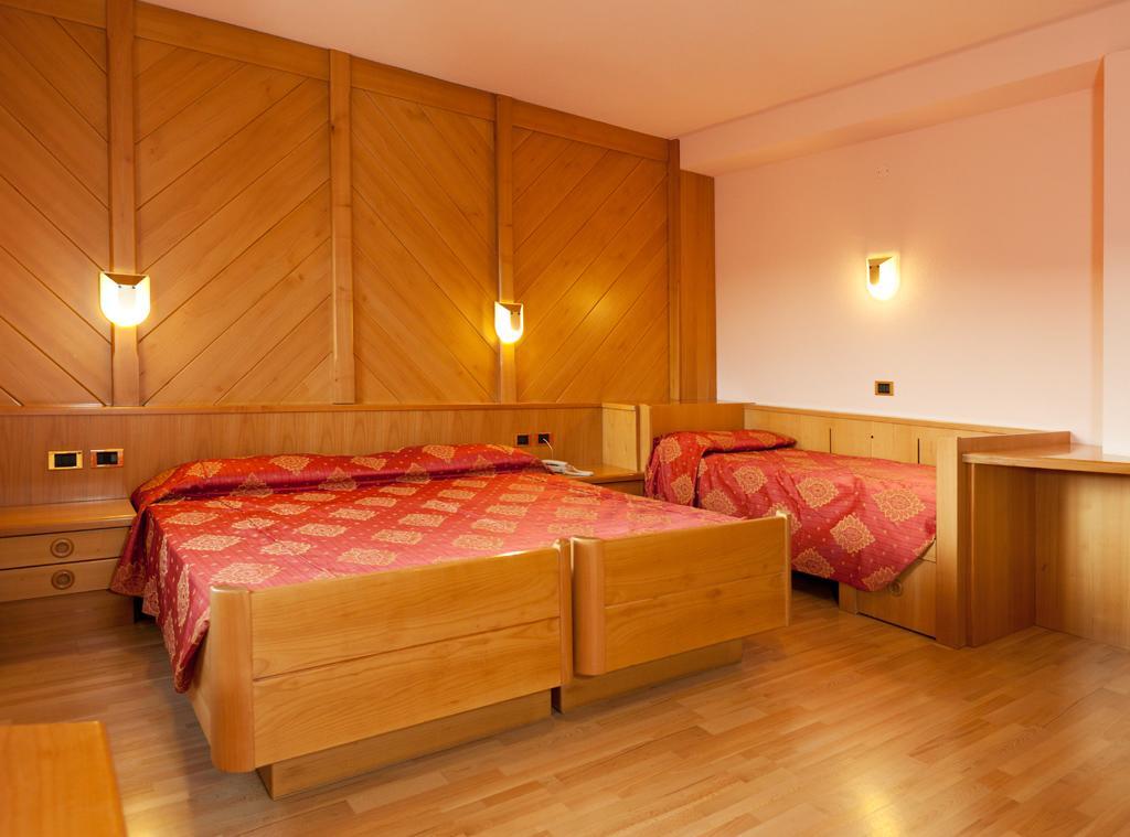 Hotel Rosalpina โฟลกาเรีย ภายนอก รูปภาพ