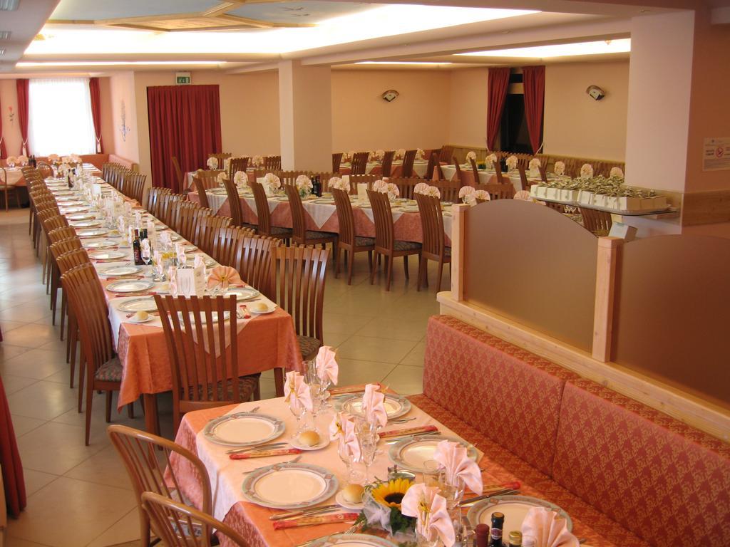 Hotel Rosalpina โฟลกาเรีย ภายนอก รูปภาพ